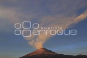 VOLCÁN POPOCATÉPETL . INCANDESCENCIA