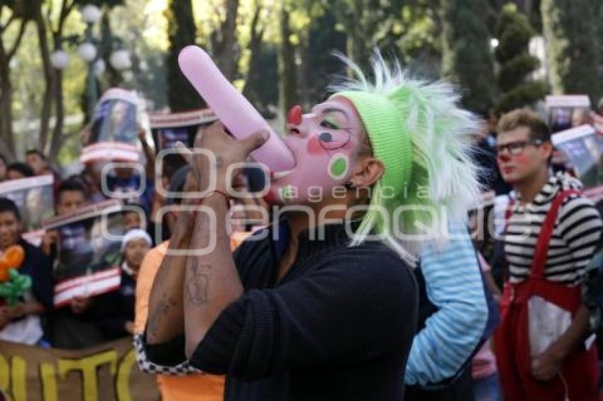 MANIFESTACIÓN DE PAYASOS