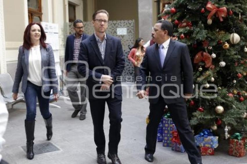LUIS BANCK . REUNIÓN TESORERÍA