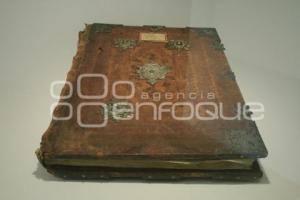 EXPOSICIÓN AL CANTO DE LAS QUIMERAS