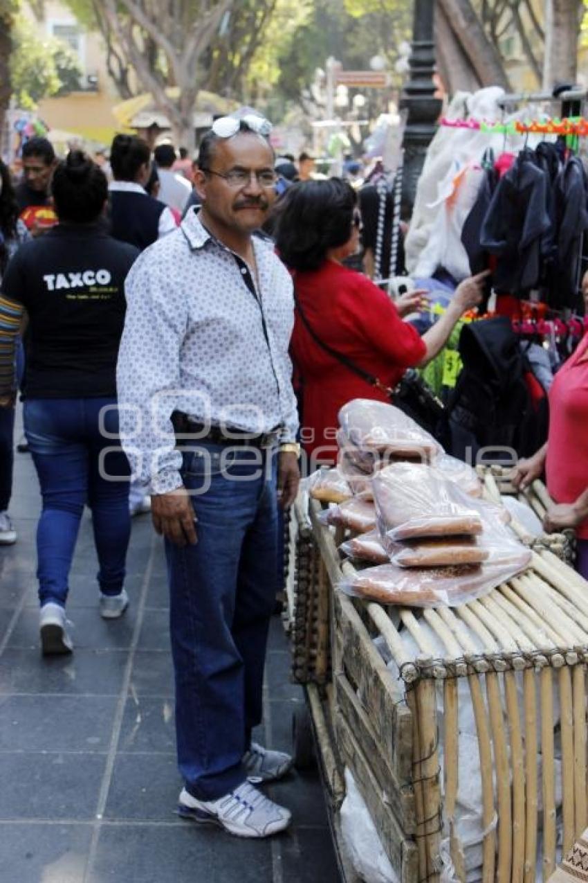 COMERCIANTES AMBULANTES SE REINSTALAN