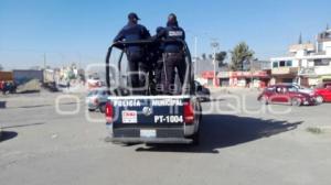 POLICÍAS RETENIDOS XONACATEPEC