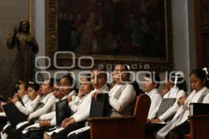 CORO NAVIDEÑO . CATEDRAL