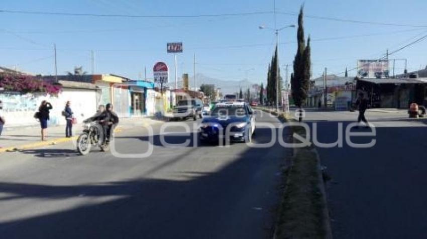 POLICÍAS RETENIDOS XONACATEPEC