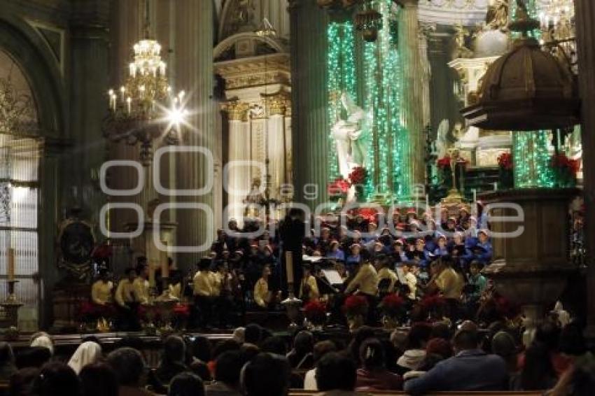 ESPERANZA AZTECA .  CATEDRAL