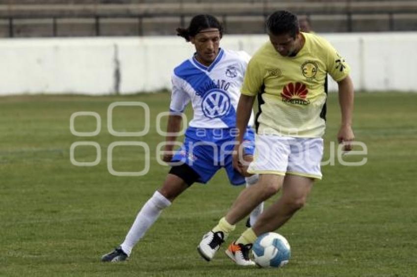 FUTBOL VETERANOS . PUEBLA VS AMERICA