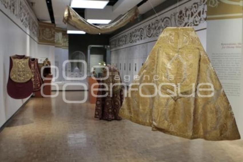 EXPOSICIÓN ORNAMENTOS ARMADURAS DE LA FE