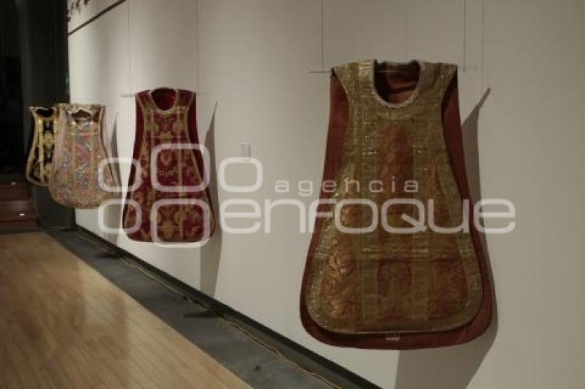 EXPOSICIÓN ORNAMENTOS ARMADURAS DE LA FE