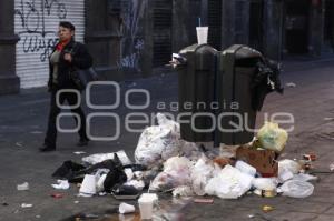 BASURA . NAVIDAD