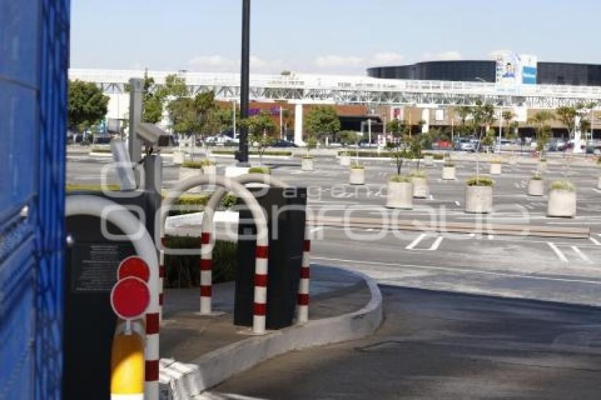 ESTACIONAMIENTOS PLAZAS COMERCIALES