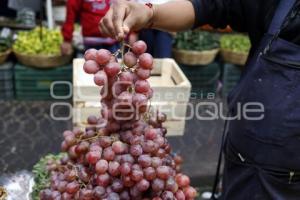 UVAS . AÑO NUEVO