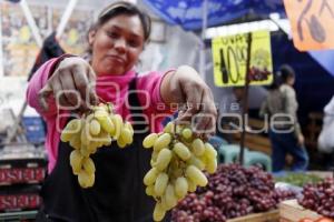 UVAS . AÑO NUEVO