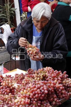 UVAS . AÑO NUEVO