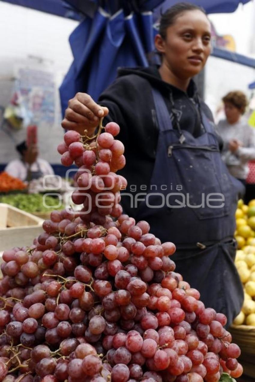 UVAS . AÑO NUEVO