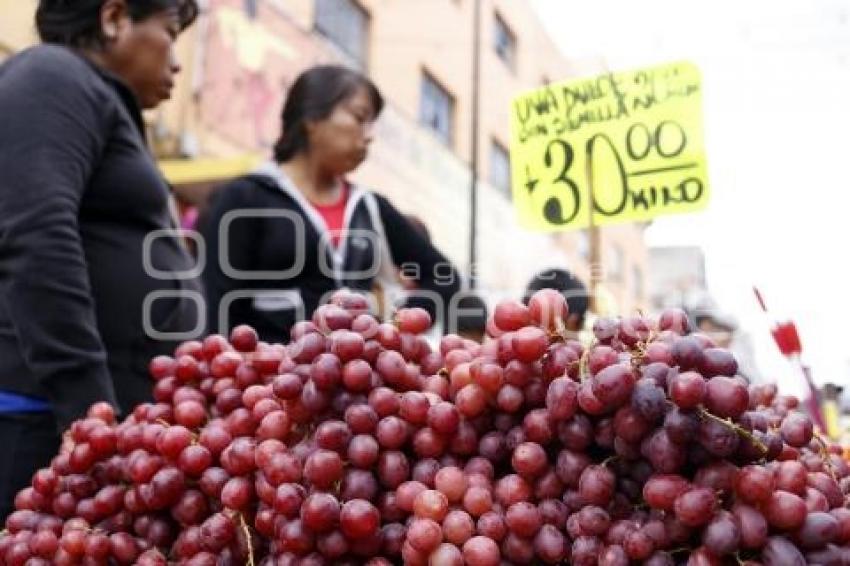 UVAS . AÑO NUEVO