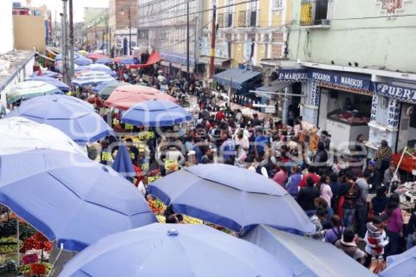 AÑO NUEVO .  MERCADO 5 DE MAYO