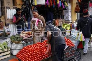 AÑO NUEVO .  MERCADO 5 DE MAYO