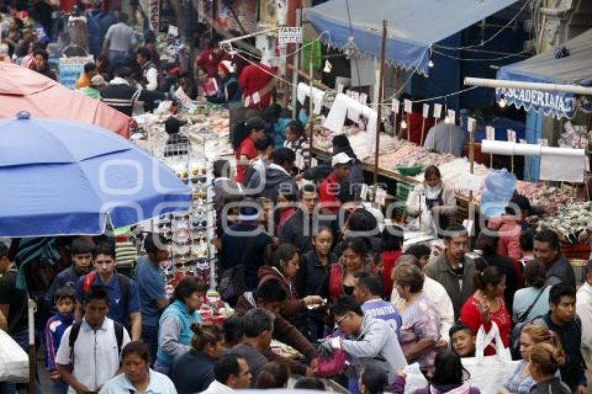 AÑO NUEVO .  MERCADO 5 DE MAYO