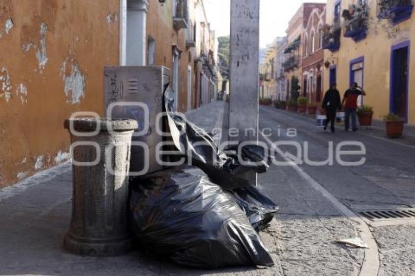 BASURA . AÑO NUEVO