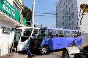 CHOQUE TRANSPORTE PÚBLICO