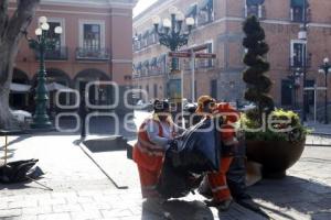 BASURA . AÑO NUEVO