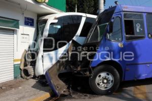 CHOQUE TRANSPORTE PÚBLICO