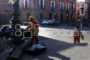 BASURA . AÑO NUEVO