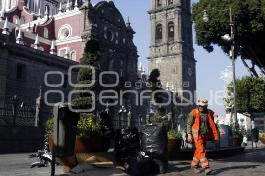 BASURA . AÑO NUEVO