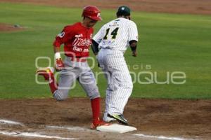 LIGA INVERNAL . PERICOS VS DIABLOS ROJOS