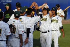 LIGA INVERNAL . PERICOS VS DIABLOS ROJOS