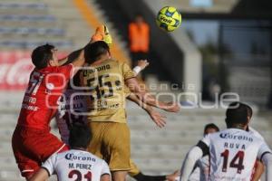 FÚTBOL . LOBOS VS DORADOS