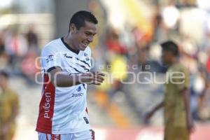 FÚTBOL . LOBOS VS DORADOS