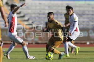 FÚTBOL . LOBOS VS DORADOS