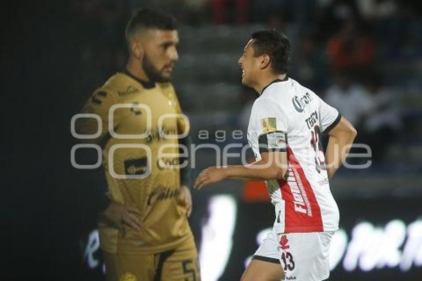 FÚTBOL . LOBOS VS DORADOS