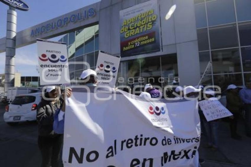 MANIFESTACIÓN EN FORD