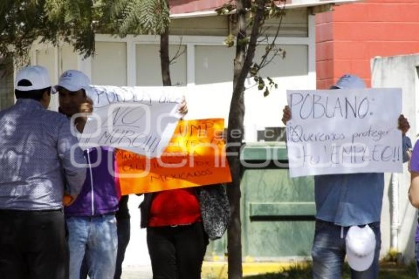 MANIFESTACIÓN FORD . SAN MARTÍN TEXMELUCAN