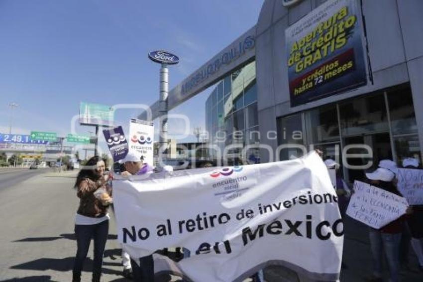 MANIFESTACIÓN EN FORD