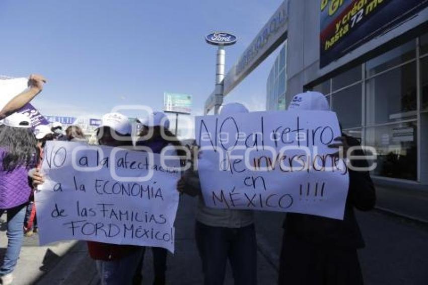 MANIFESTACIÓN EN FORD