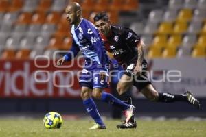 FÚTBOL . CLUB PUEBLA VS ATLAS