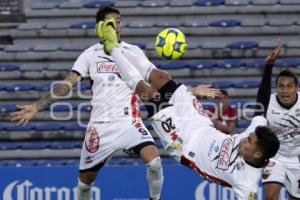 FÚTBOL . LOBOS VS CORAS