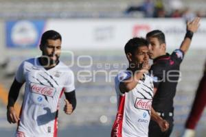 FÚTBOL . LOBOS VS CORAS