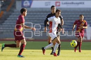 FÚTBOL . LOBOS VS CORAS