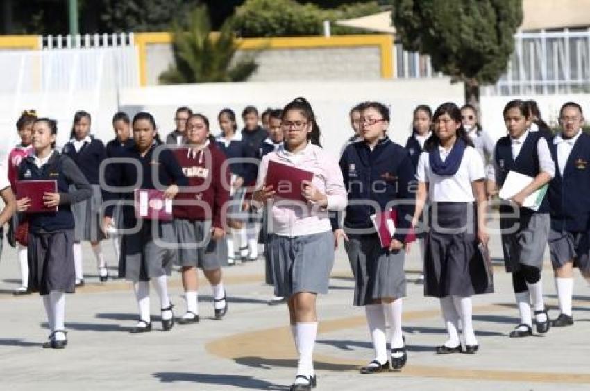 ESCUELAS . CENHCH