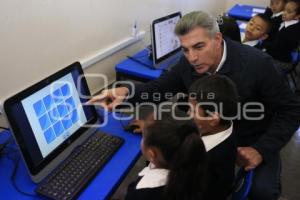 ANTONIO GALI . EQUIPAMIENTO AULAS