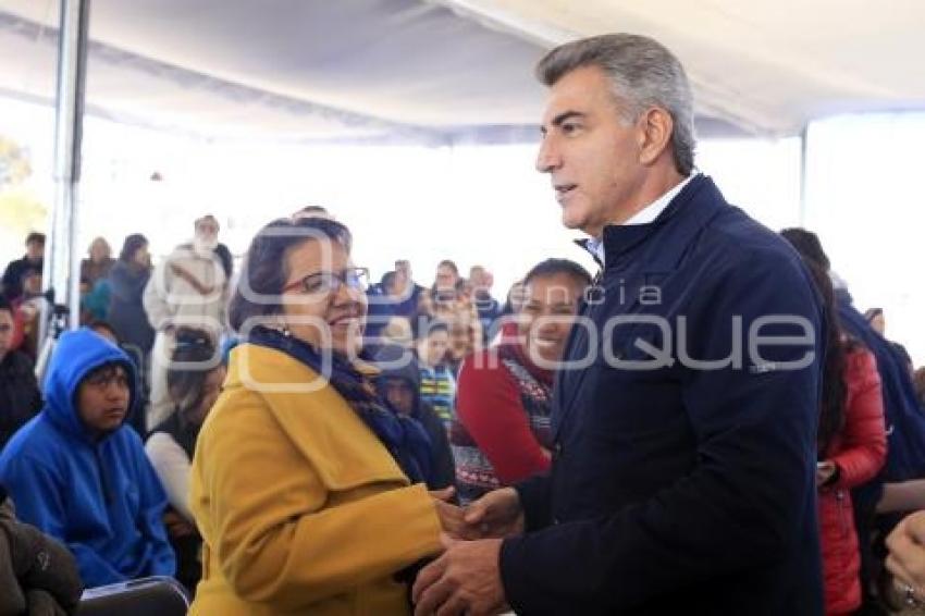 ANTONIO GALI. EQUIPAMIENTO AULAS