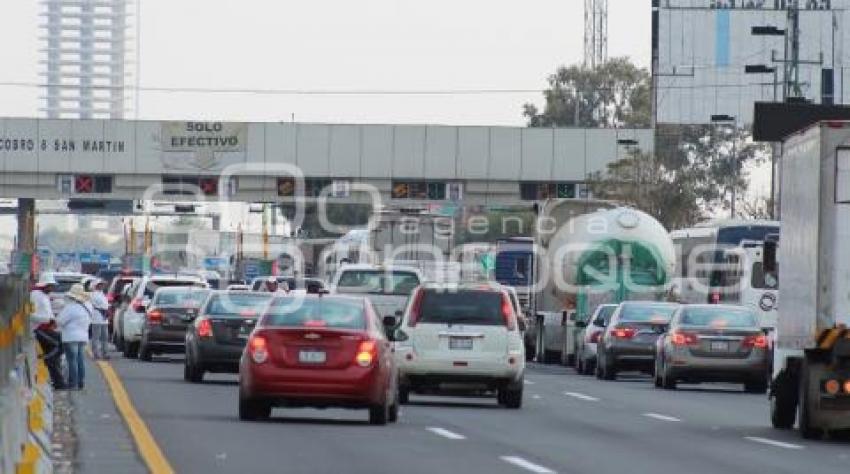 TRÁFICO . AUTOPISTA MÉXICO-PUEBLA