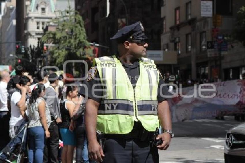 NUEVA YORK . MEXICANOS