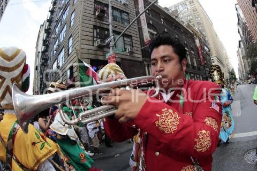 NUEVA YORK . MEXICANOS