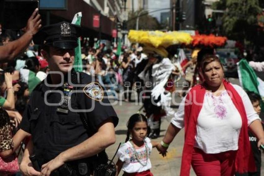 NUEVA YORK . MEXICANOS