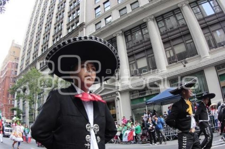 NUEVA YORK . MEXICANOS